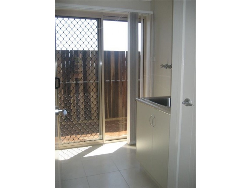 1 Wren Street, Highfields QLD 4352