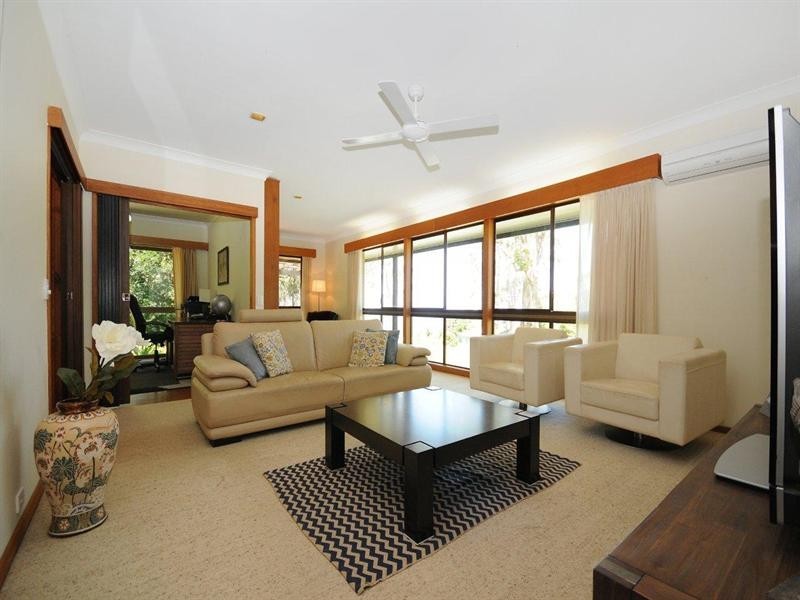 1 Niddrie Drive, Middle Ridge QLD 4350