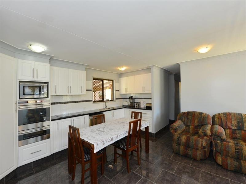 18 Balfour Street, Wyreema QLD 4352
