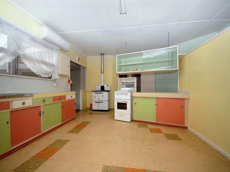 14 Drayton Road, Harristown QLD 4350