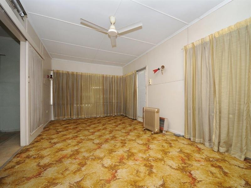 14 Drayton Road, Harristown QLD 4350