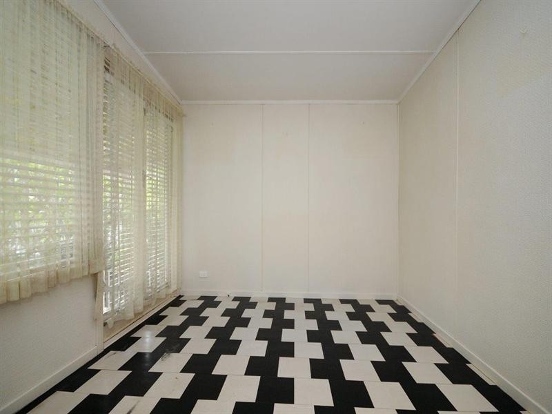 14 Drayton Road, Harristown QLD 4350