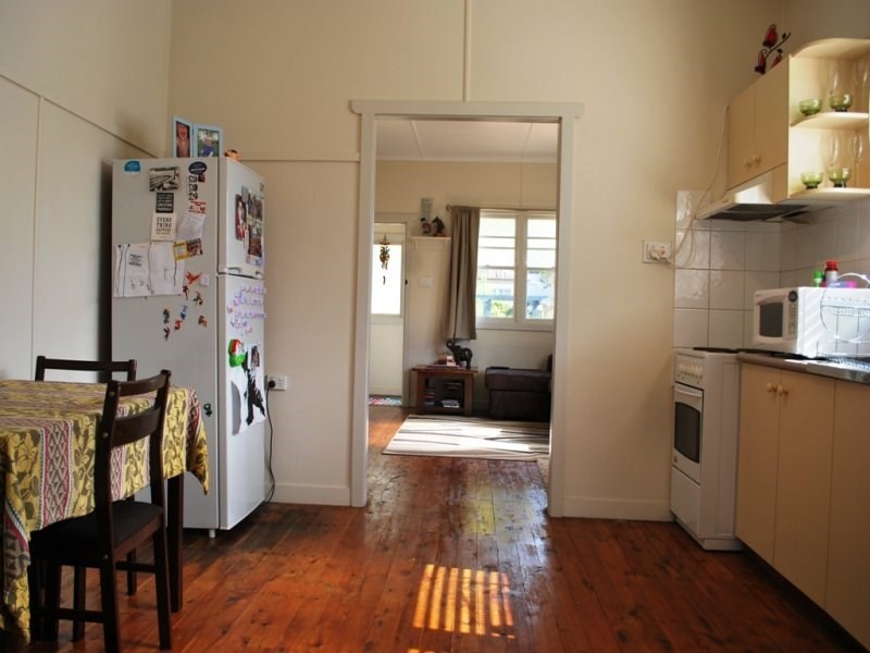 20 Fourth Avenue, Harristown QLD 4350