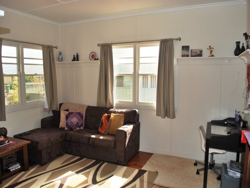 20 Fourth Avenue, Harristown QLD 4350