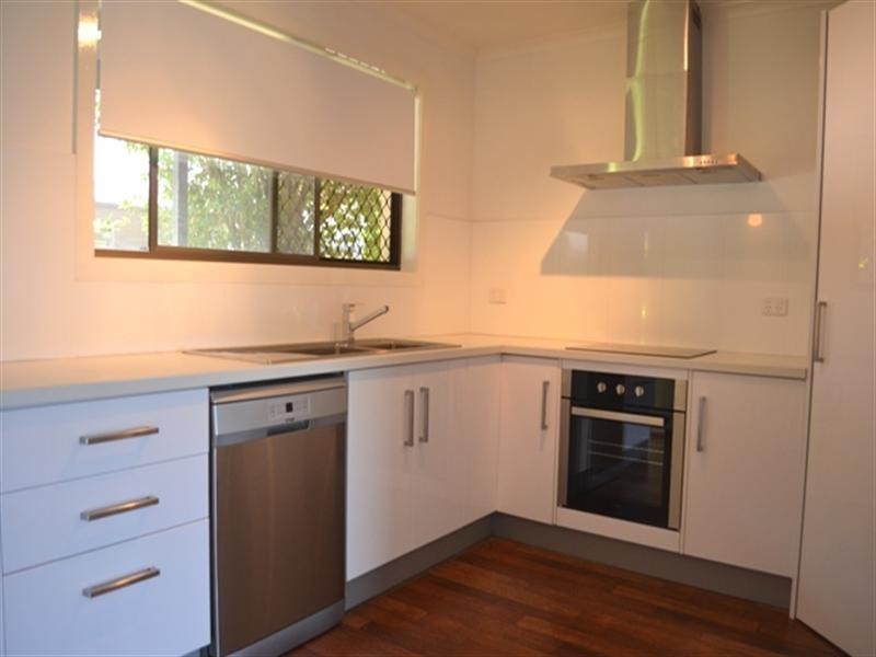 3/2 Benjamin Street, Mount Lofty QLD 4350