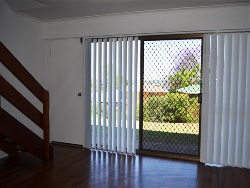 3/2 Benjamin Street, Mount Lofty QLD 4350