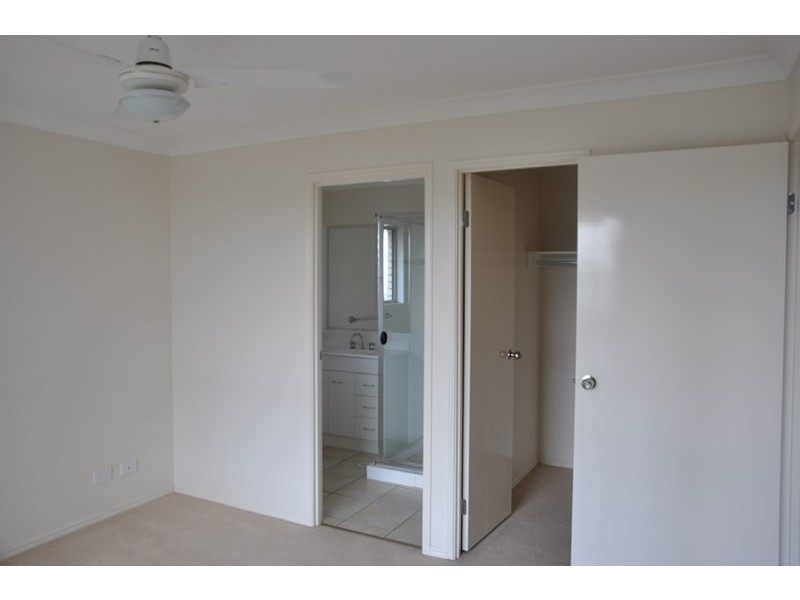 16 Bulloo Street, Glenvale QLD 4350