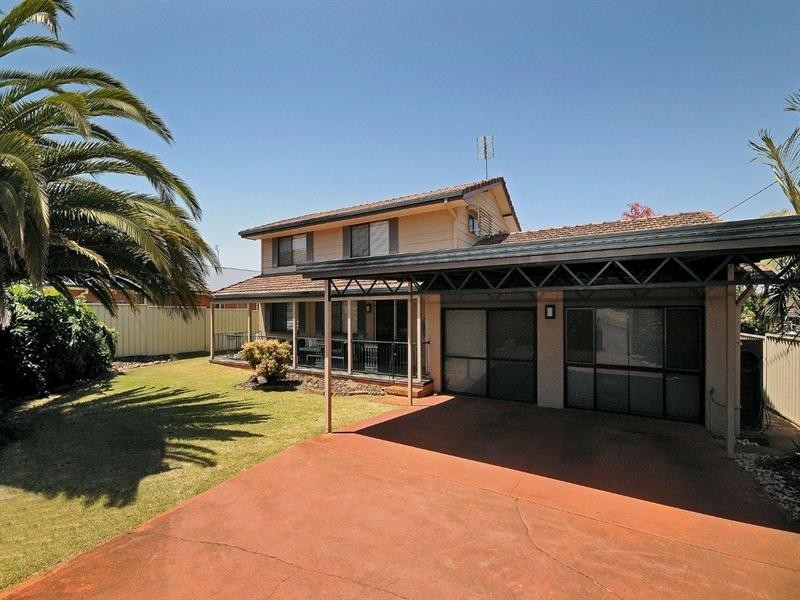 90 South Street, Rangeville QLD 4350