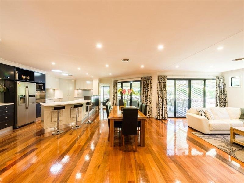 5 Nielsen Court, Middle Ridge QLD 4350