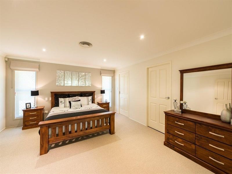 5 Nielsen Court, Middle Ridge QLD 4350