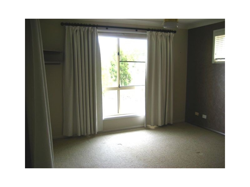 12 Windorah Close, Glenvale QLD 4350