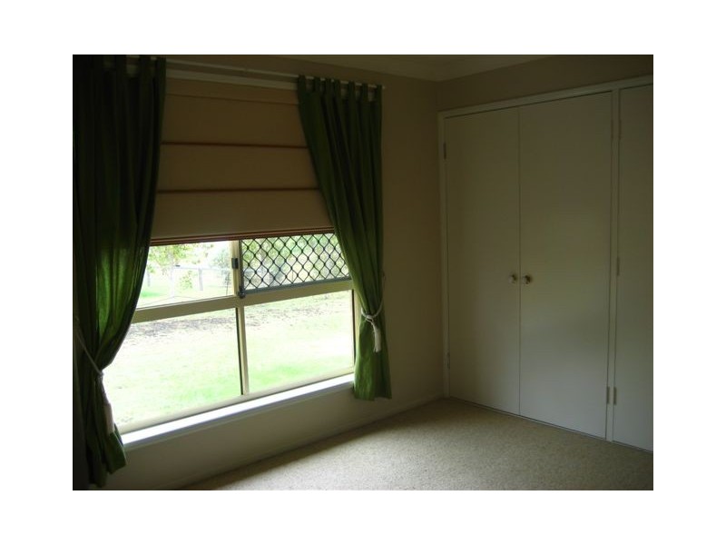 12 Windorah Close, Glenvale QLD 4350