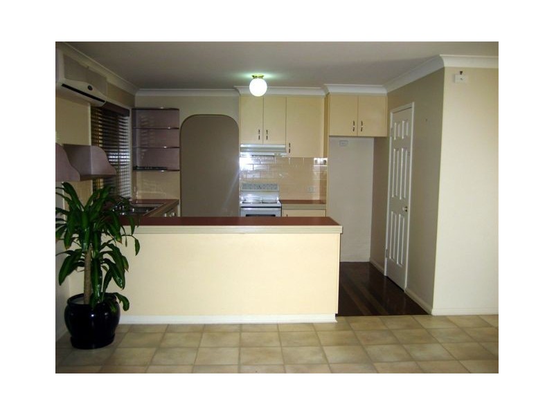 12 Windorah Close, Glenvale QLD 4350