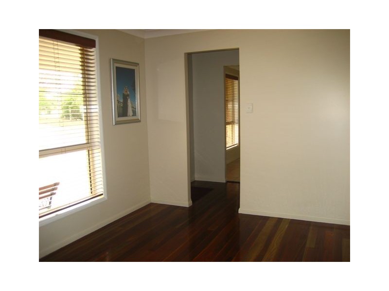 12 Windorah Close, Glenvale QLD 4350