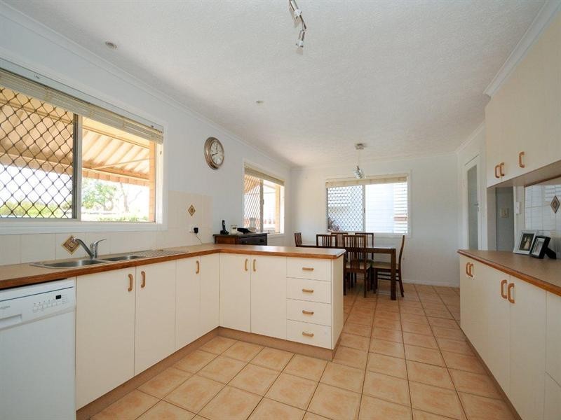 17 Tara Street, Wilsonton QLD 4350