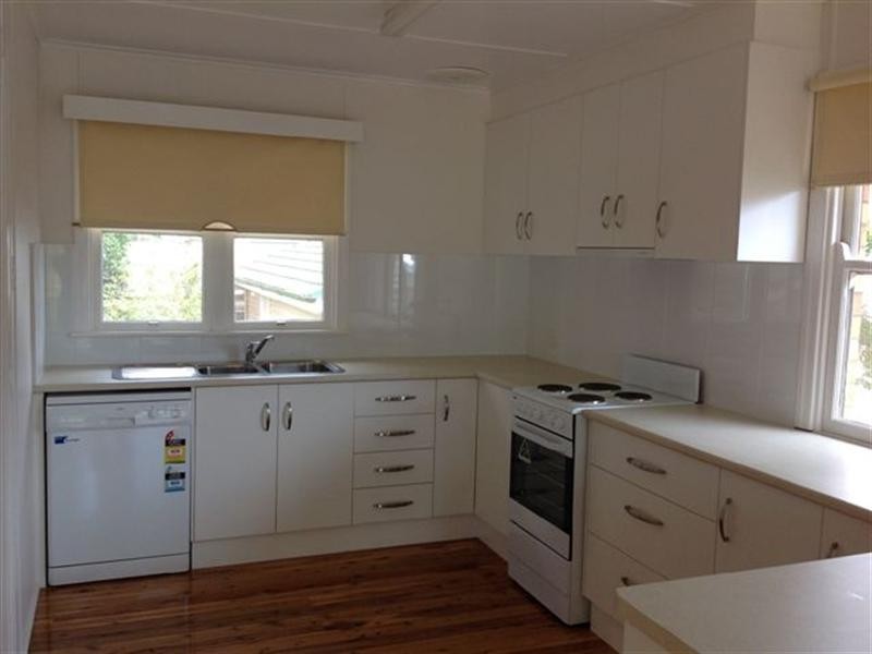 15 Burke Street, Rangeville QLD 4350