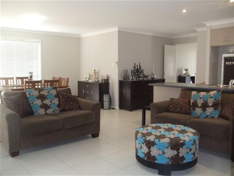 17 Edwin Street, Westbrook QLD 4350