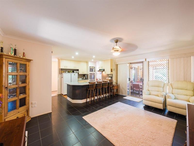 28 Stumm Street, Kearneys Spring QLD 4350