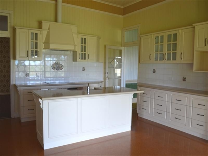 13314 New England Highway, Cambooya QLD 4358