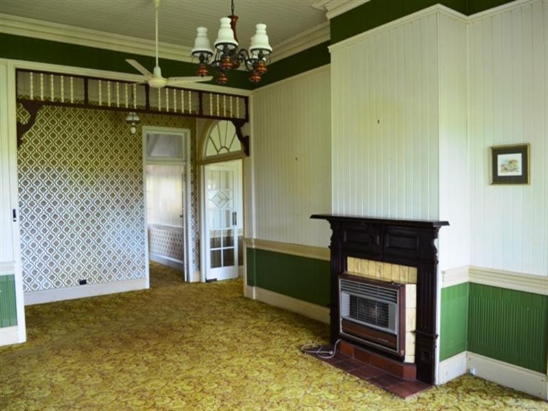 13314 New England Highway, Cambooya QLD 4358