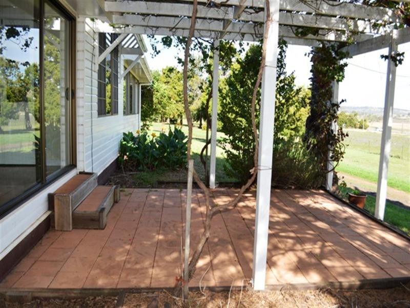 13314 New England Highway, Cambooya QLD 4358