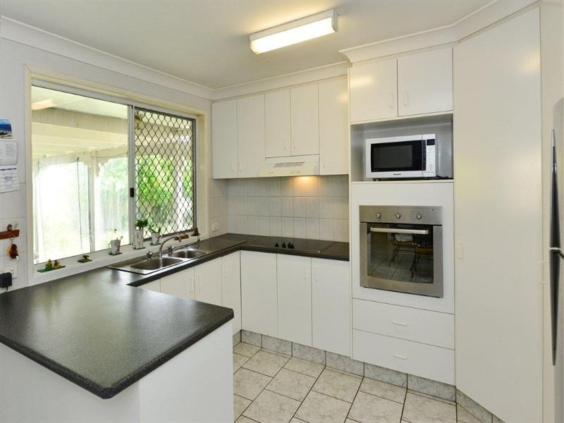1 Gouldson Drive, Kearneys Spring QLD 4350