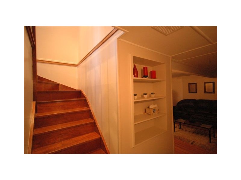 21 Bingara Street, Mount Lofty QLD 4350