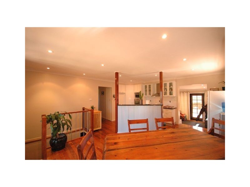 21 Bingara Street, Mount Lofty QLD 4350