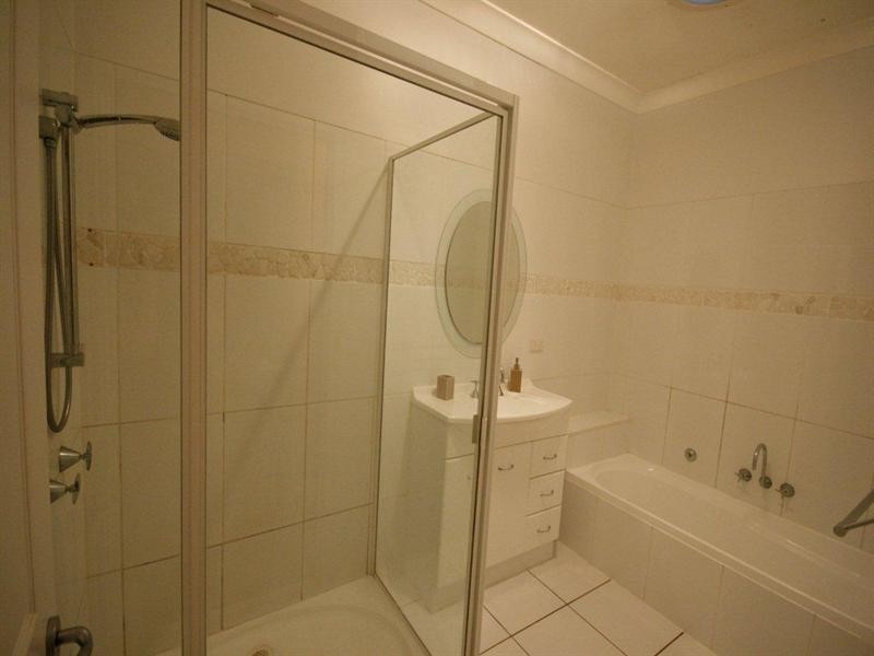 10 Donegal Street, Rockville QLD 4350