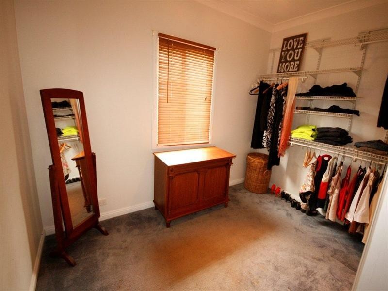 10 Donegal Street, Rockville QLD 4350