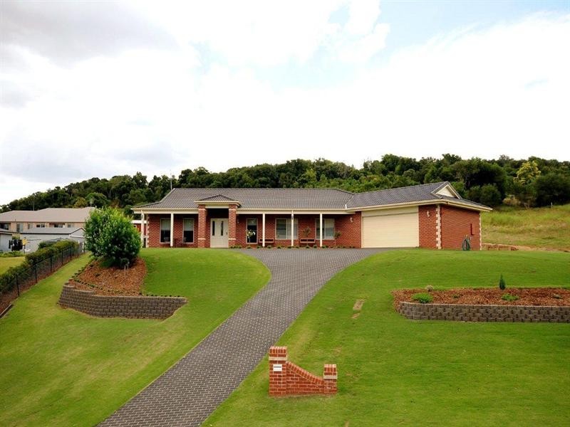 4 Preece Drive, Highfields QLD 4352