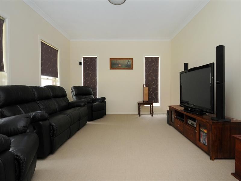 4 Preece Drive, Highfields QLD 4352