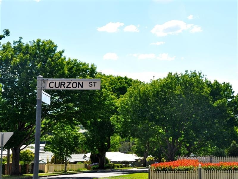 4/128 Curzon Street, Rangeville QLD 4350