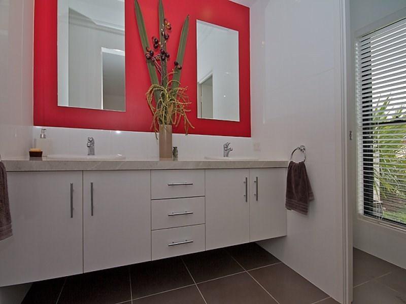 21 Fallon Drive, Middle Ridge QLD 4350