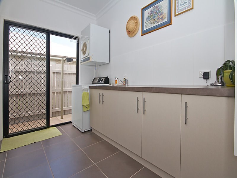 21 Fallon Drive, Middle Ridge QLD 4350