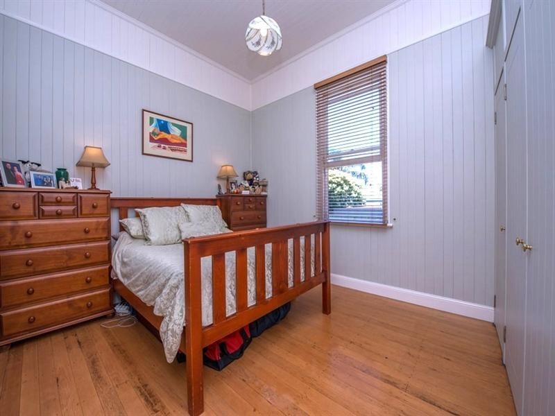 25 Phillip Street, East Toowoomba QLD 4350