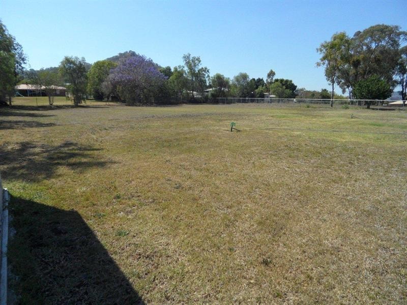 30 Petersens Road, Kingsthorpe QLD 4400