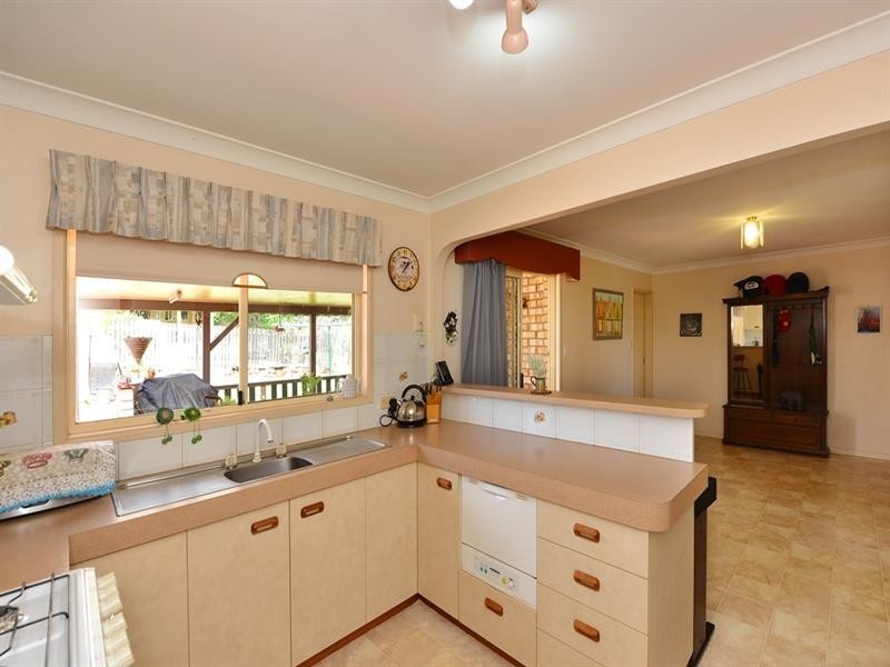 12 Candlebark Court, Glenvale QLD 4350