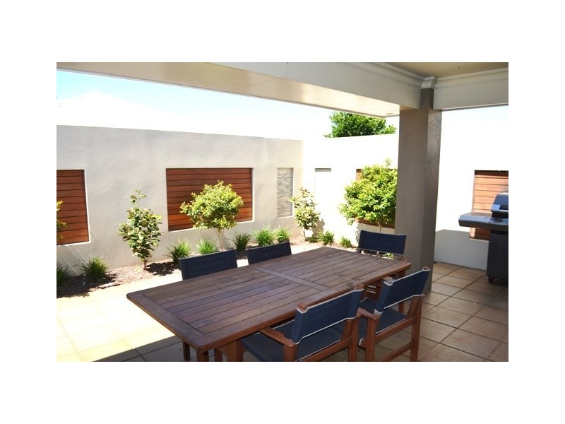 26 Saba Court, Middle Ridge QLD 4350