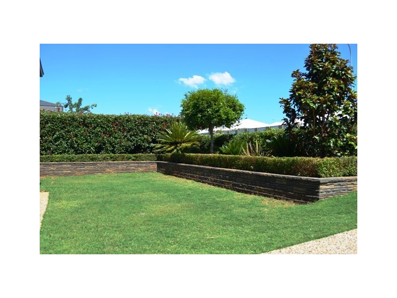 26 Saba Court, Middle Ridge QLD 4350