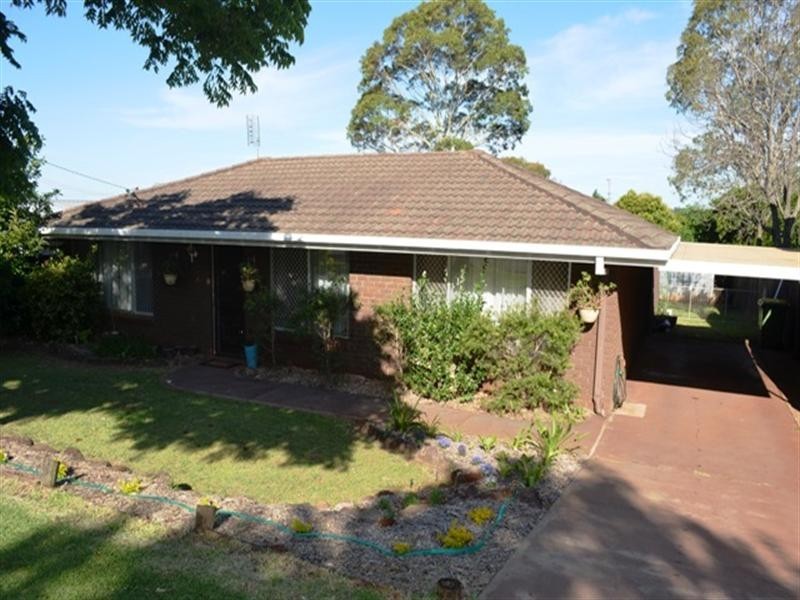 24 Noll Street, Kearneys Spring QLD 4350