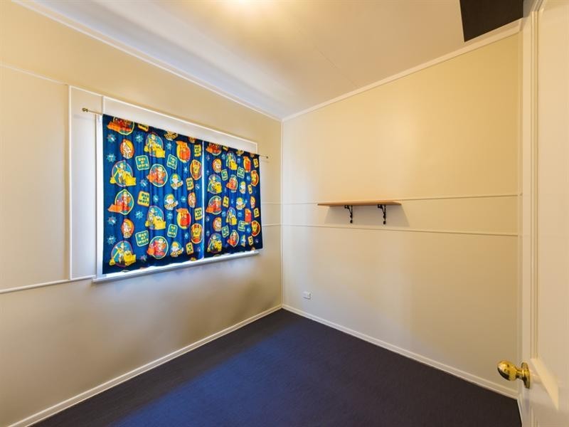 24 Fourth Avenue, Harristown QLD 4350