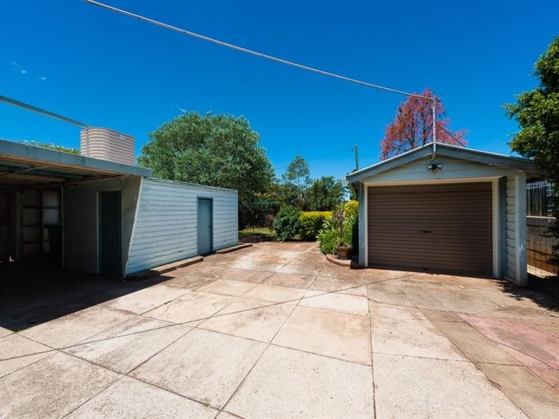 24 Fourth Avenue, Harristown QLD 4350