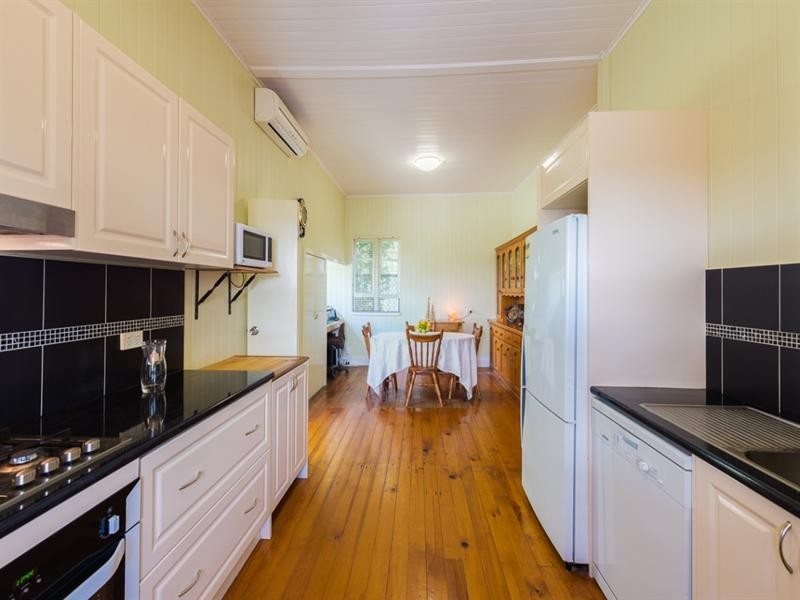 66 Phillip Street, South Toowoomba QLD 4350