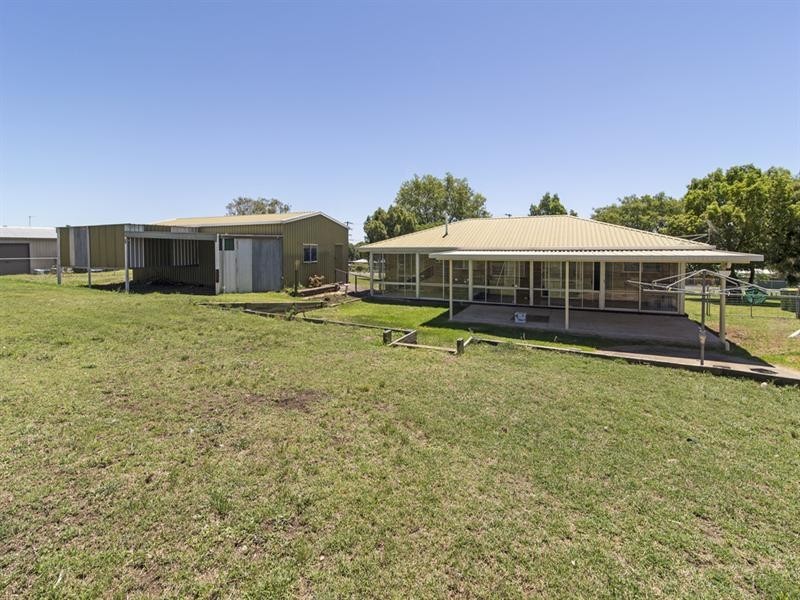 26 Petersens Road, Kingsthorpe QLD 4400