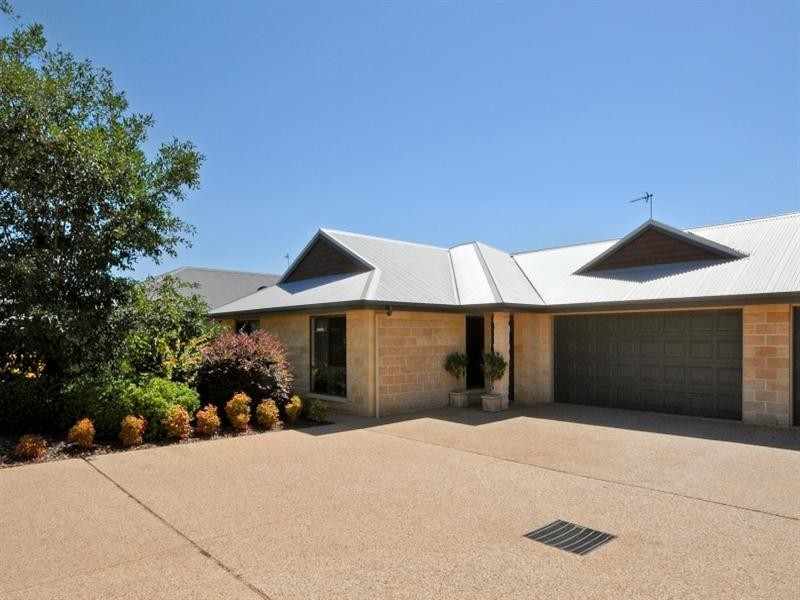 1/14 Uniplaza Court, Kearneys Spring QLD 4350