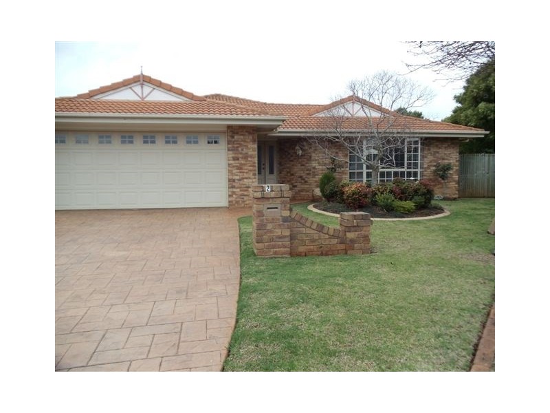 2 Zinnia Court, Middle Ridge QLD 4350