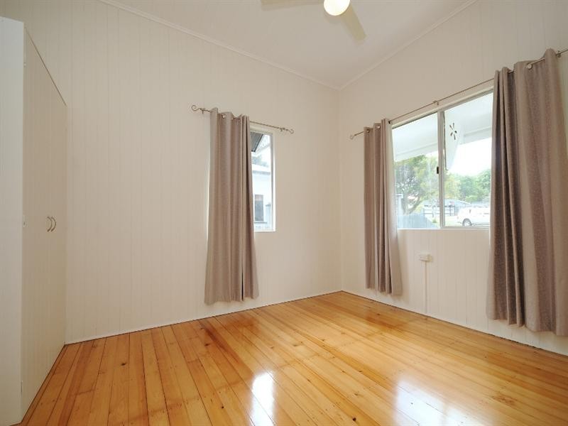 15 Swallow Court, Newtown QLD 4350