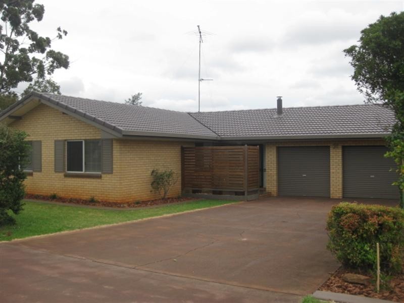 21 Arabian Street, Harristown QLD 4350