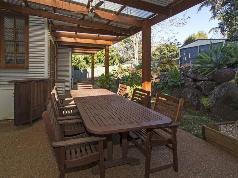 8 Christmas Street, North Toowoomba QLD 4350